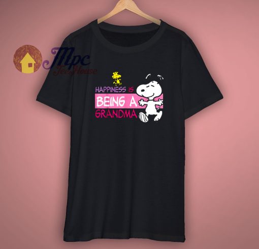 Peanuts Snoopy Happiness Is Being A Grandma T Shirt