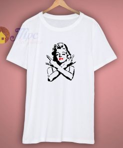 Marilyn Monroe throwing signs T shirt