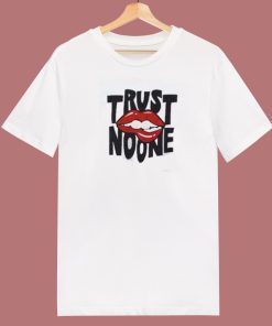 Trust No One Lips 80s T Shirt Style